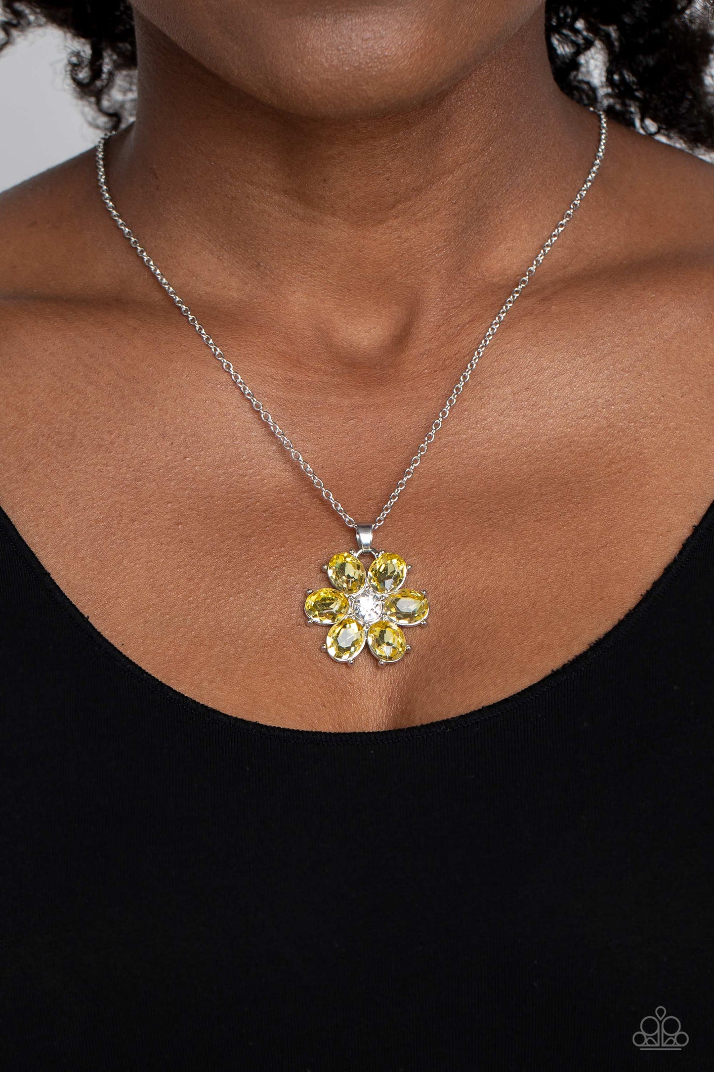 Fancy Flower Girl - yellow - Paparazzi necklace