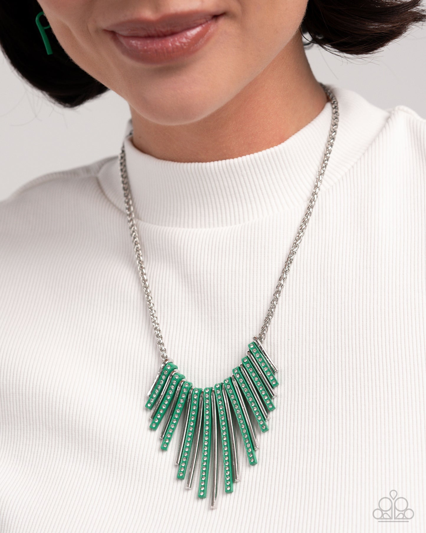 Fashionable Cameo - green - Paparazzi complete set