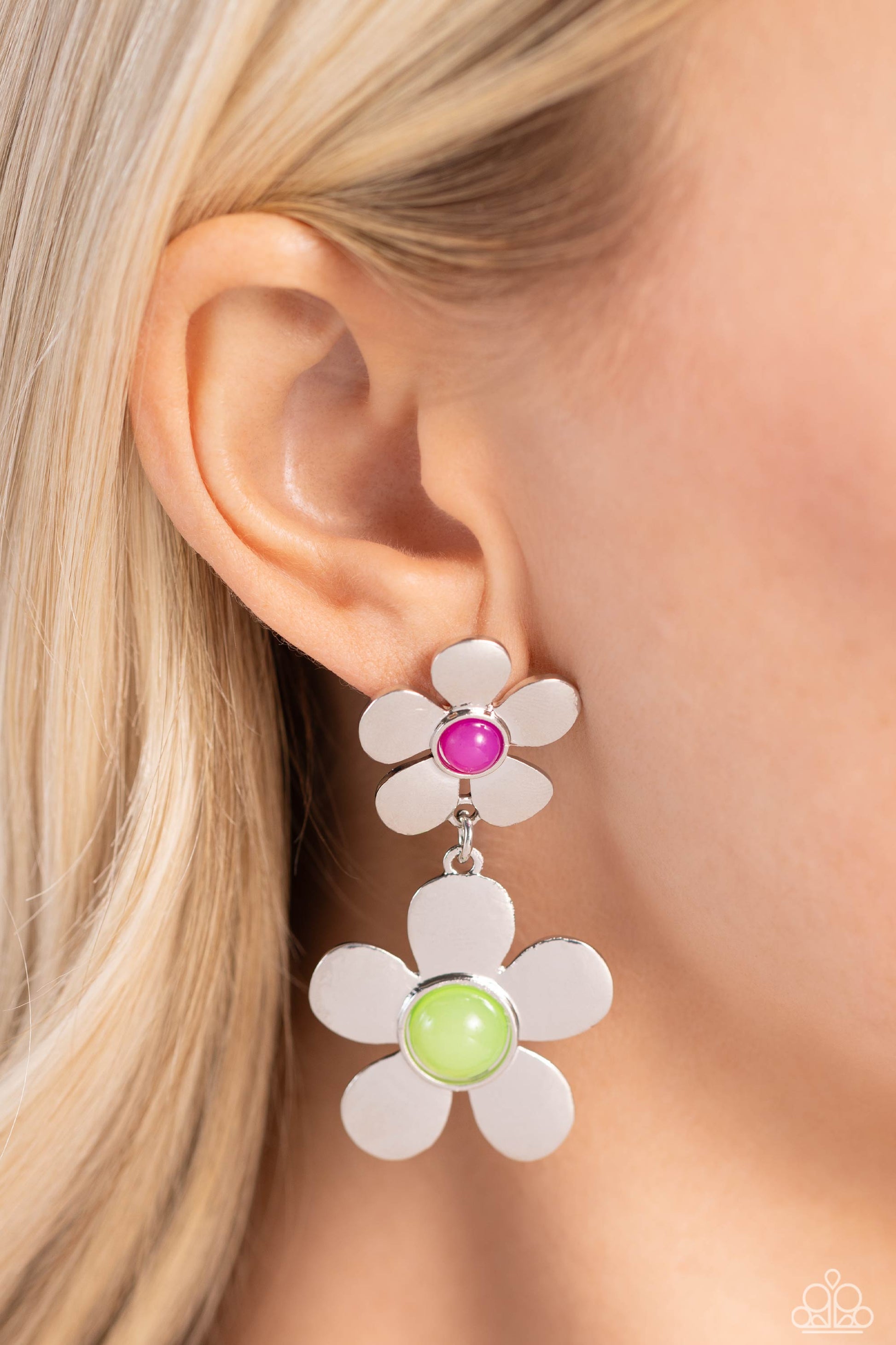 Fashionable Florals - green - Paparazzi earrings