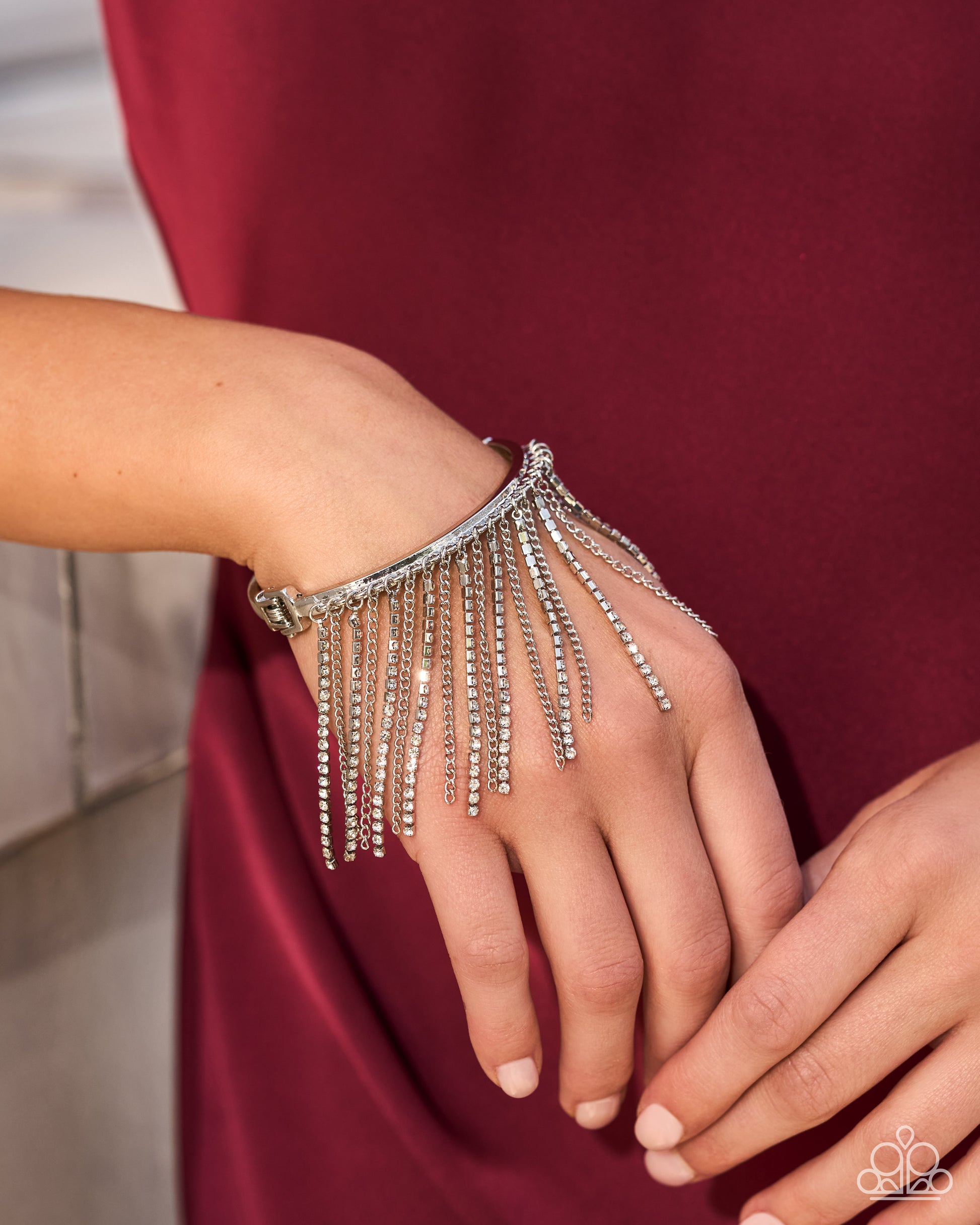Fatal Fringe - white - Paparazzi bracelet