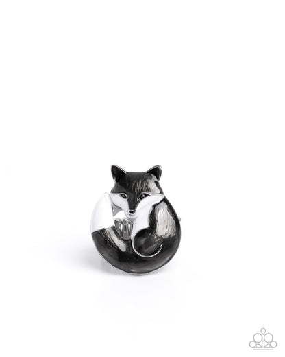 Fateful Fox - silver - Paparazzi ring