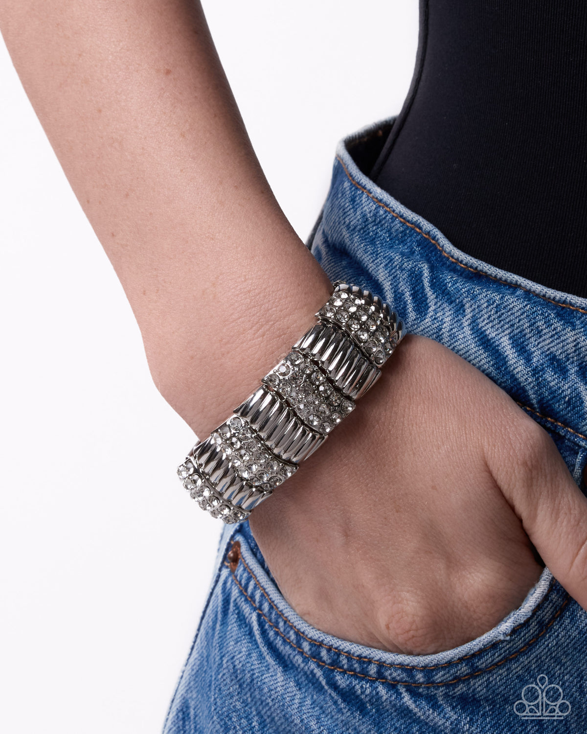 Favorable Fashion - white - Paparazzi bracelet