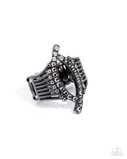 Fearless Framework - black - Paparazzi ring