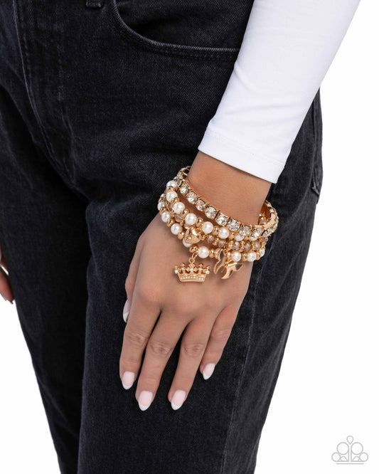 Feminine Charm - gold - Paparazzi bracelet