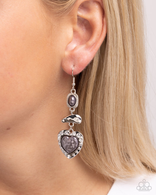 Feminine Feature - silver - Paparazzi earrings