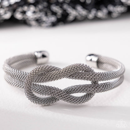 Fierce Finesse - silver - Paparazzi bracelet