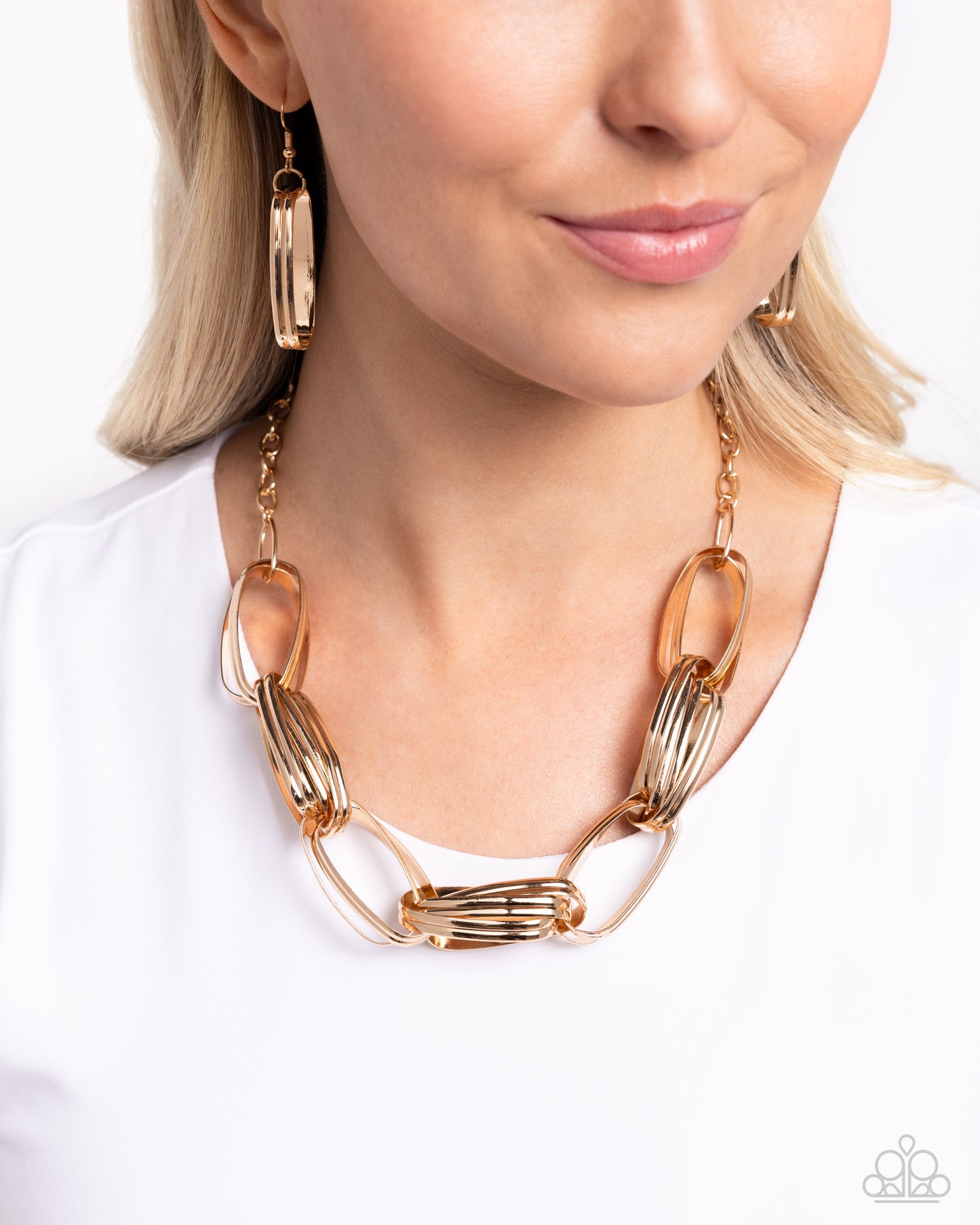 Fiercely Flexing - gold - Paparazzi necklace