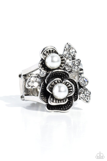 Fine-BLOOMING - white - Paparazzi ring