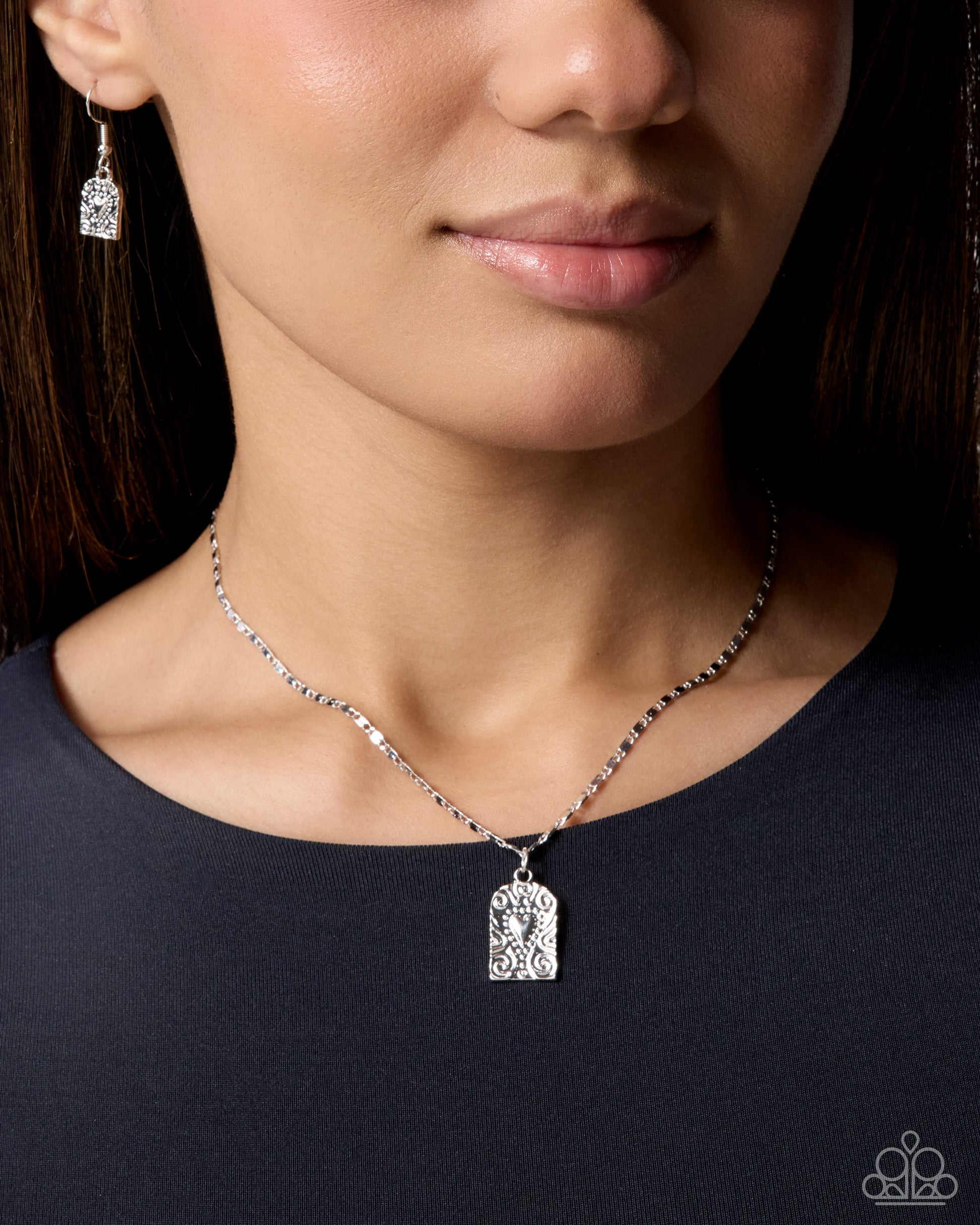 Fine Flirtation - silver - Paparazzi necklace