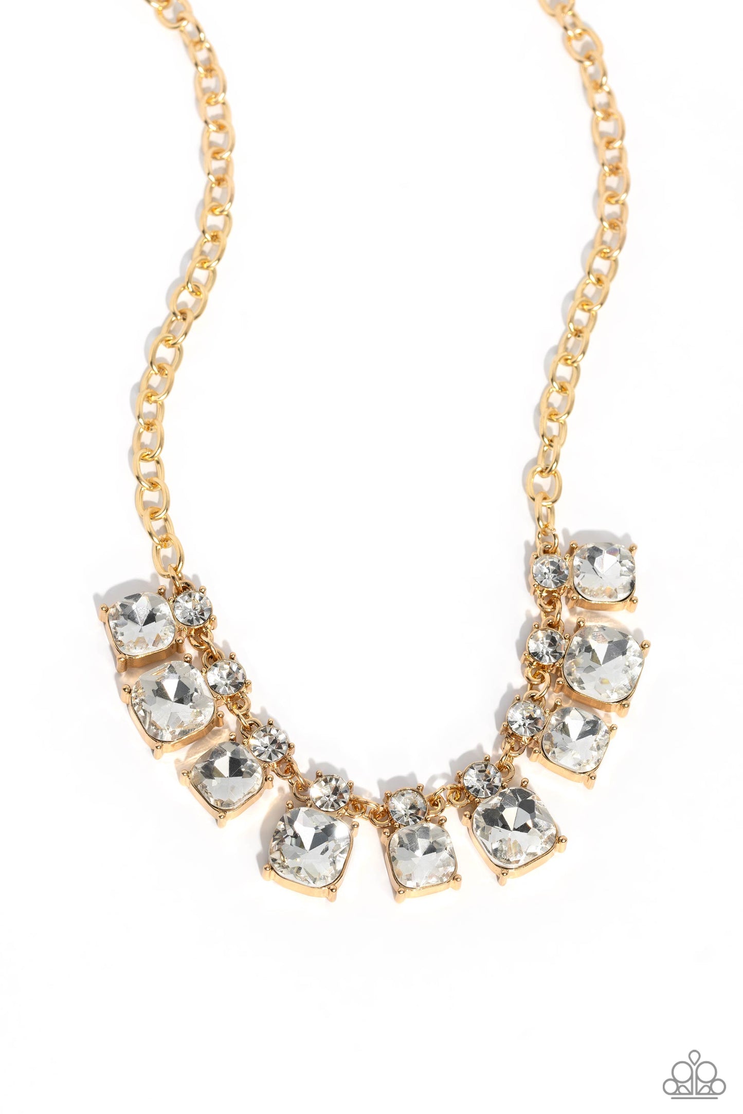 Fitted Fantasy - gold - Paparazzi necklace