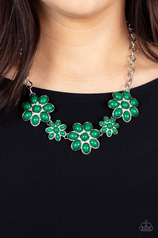 Flamboyantly Flowering - green - Paparazzi necklace