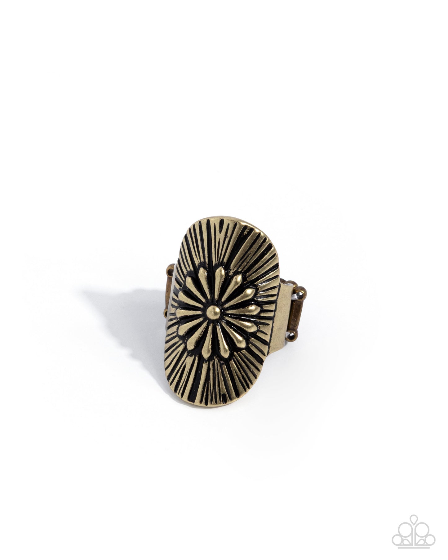 Flared Fairytale - brass - Paparazzi ring