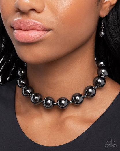 Flattery Will Get You Everywhere - black - Paparazzi necklace