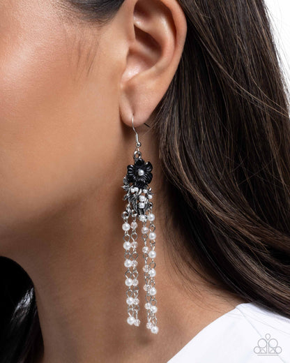 Flawless Floral - black - Paparazzi earrings