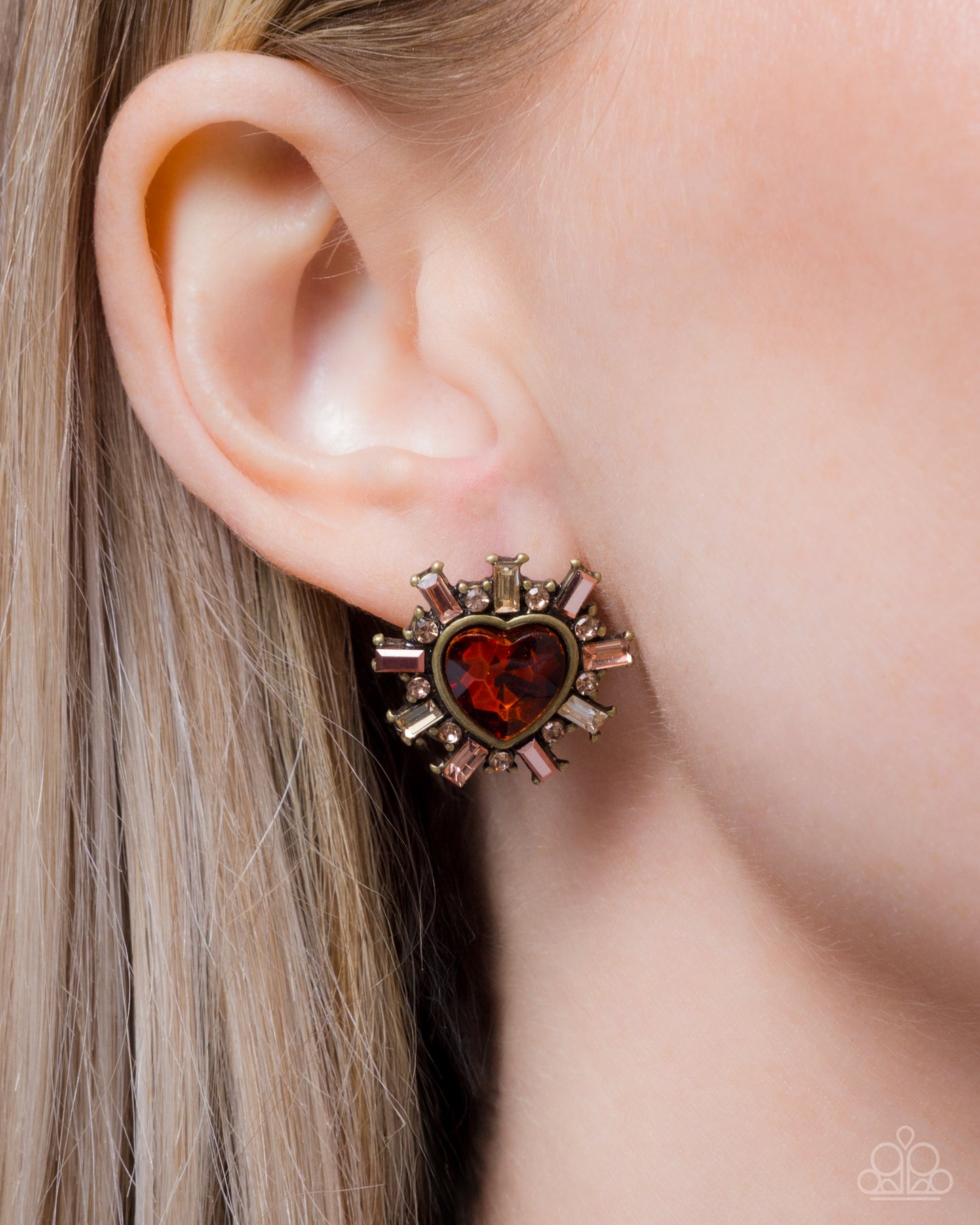 Flirty Feature - brass - Paparazzi earrings