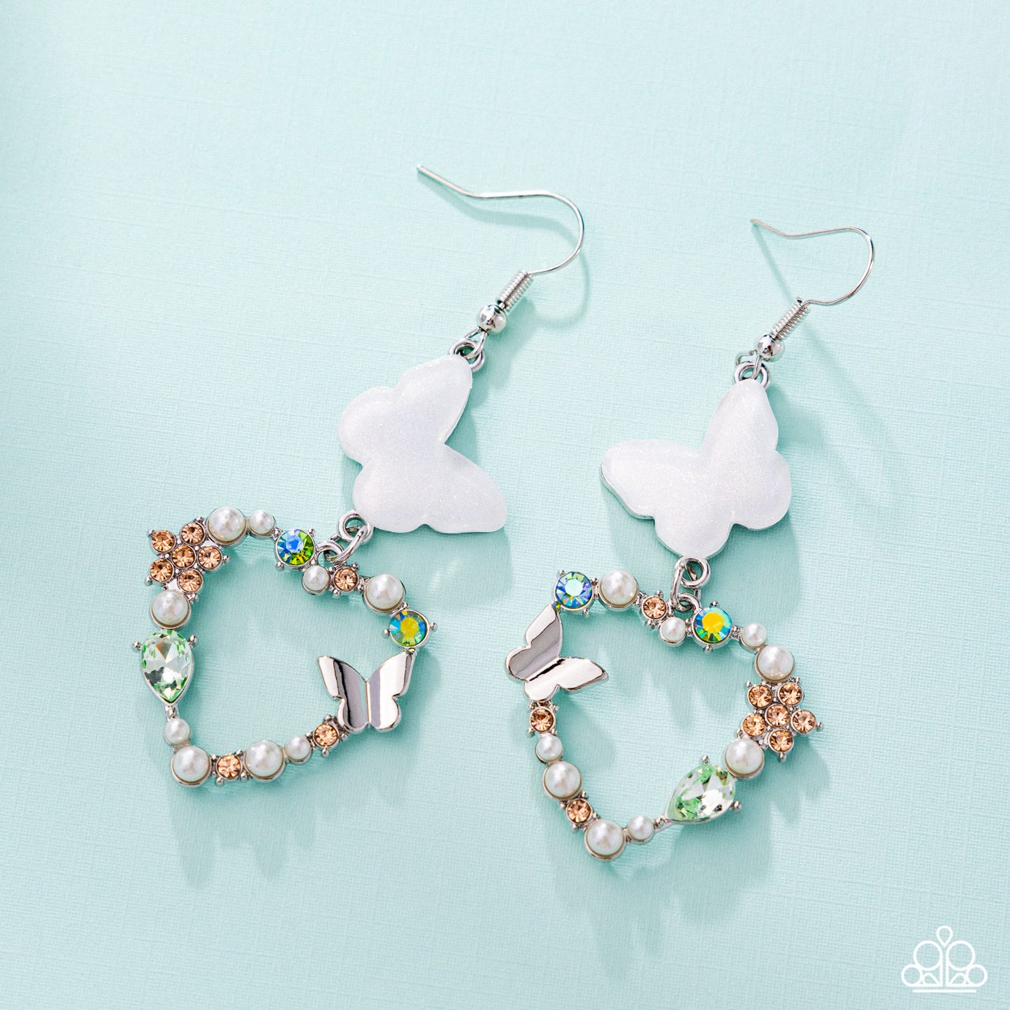 Flirty Flight - green - Paparazzi earrings
