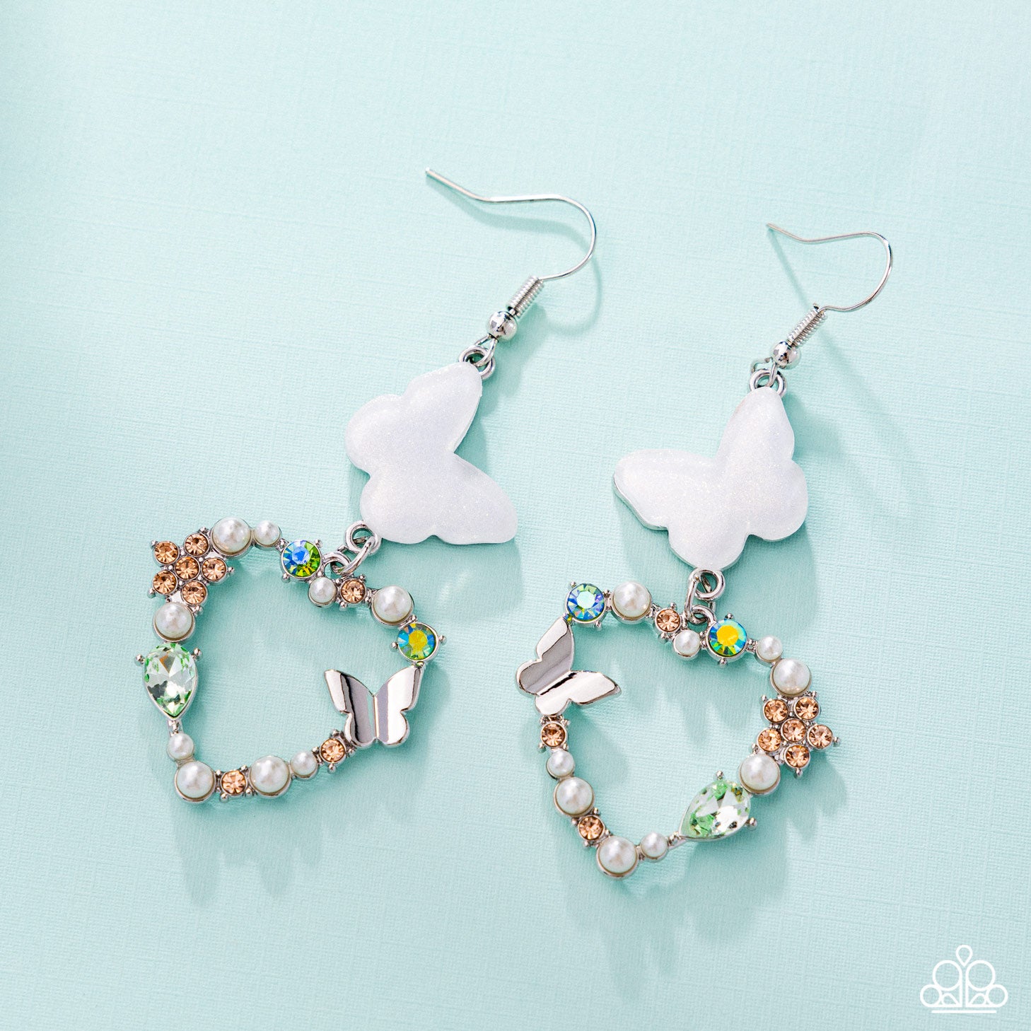Flirty Flight - green - Paparazzi earrings