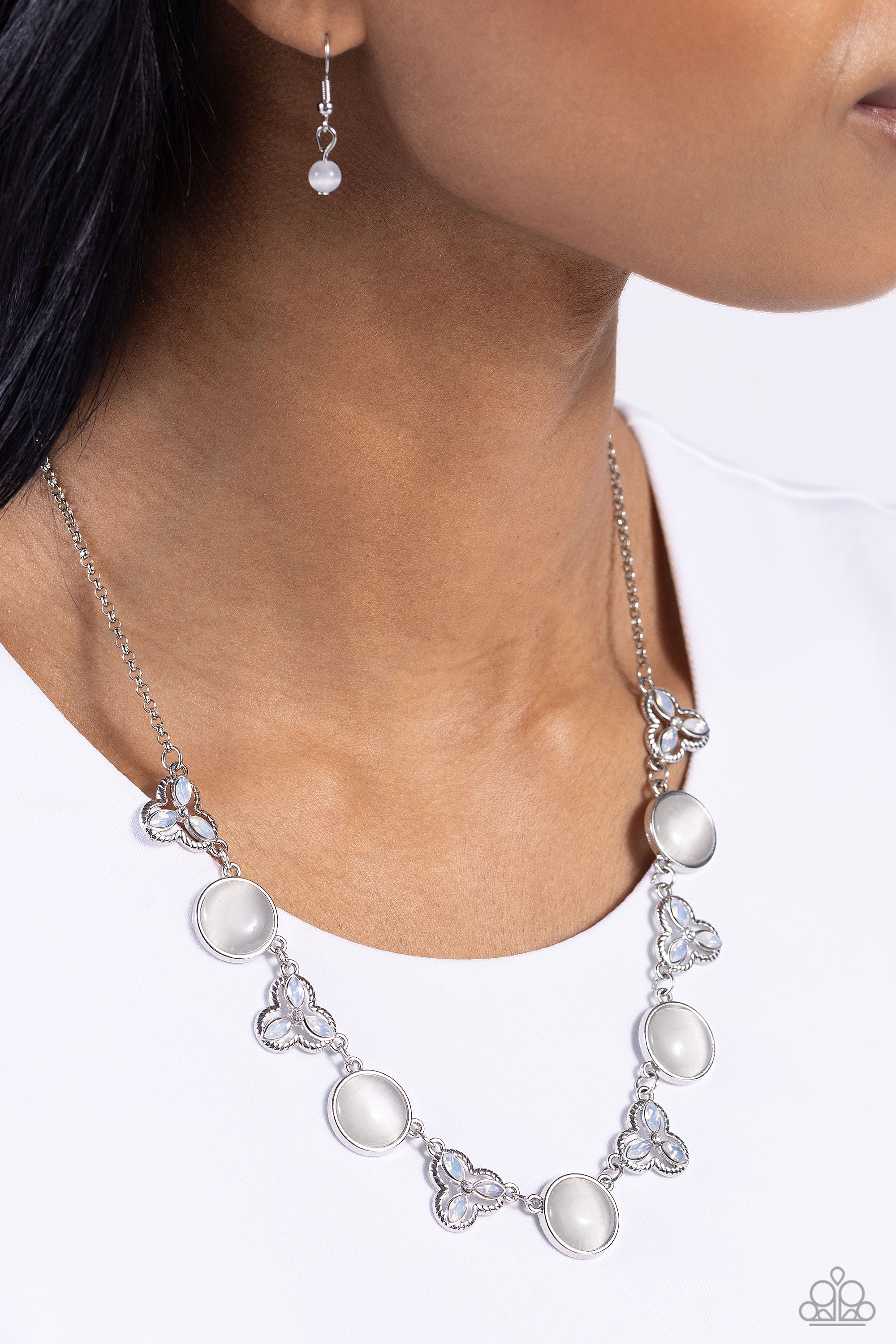 Paparazzi Necklace ~ Lustrous Layers - White – Paparazzi Jewelry | Online  Store | DebsJewelryShop.com