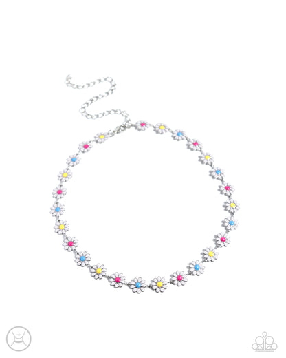 Floral Falsetto - white - Paparazzi necklace