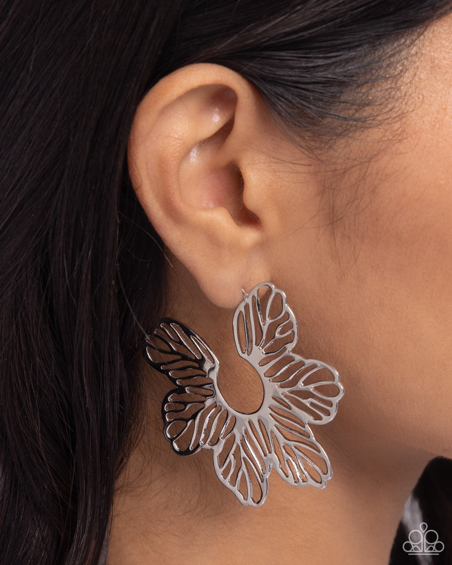 Floral Fame - silver - Paparazzi earrings