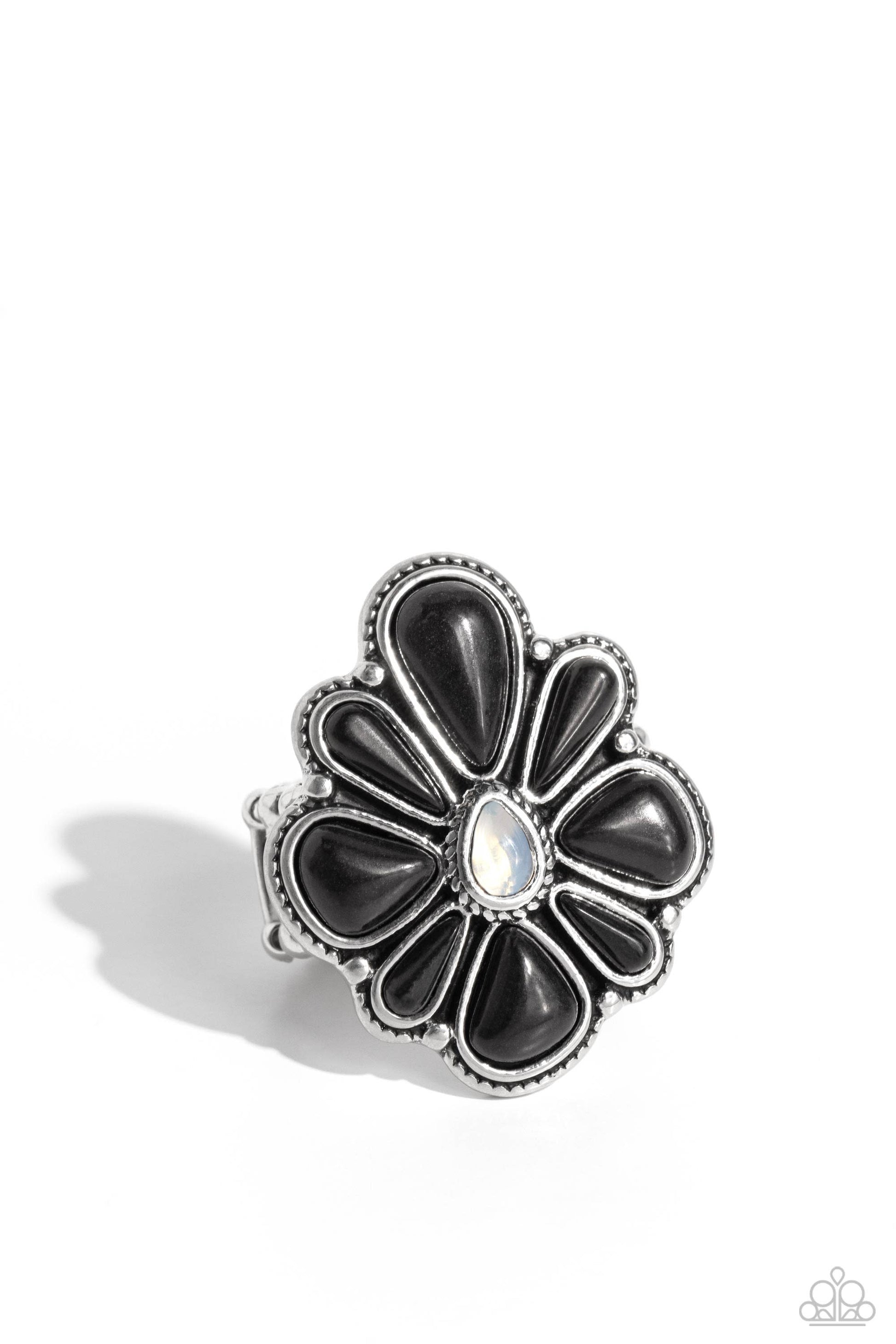 Floral Folklore - black - Paparazzi ring
