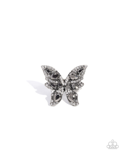 Fluttering Feeling - silver - Paparazzi ring