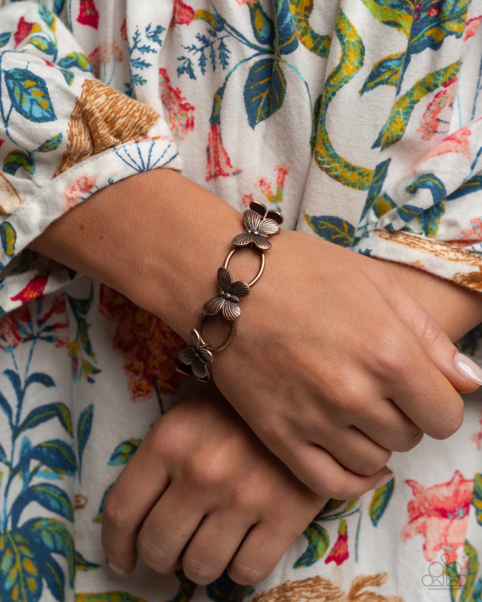 Fluttering Form - copper - Paparazzi complete set