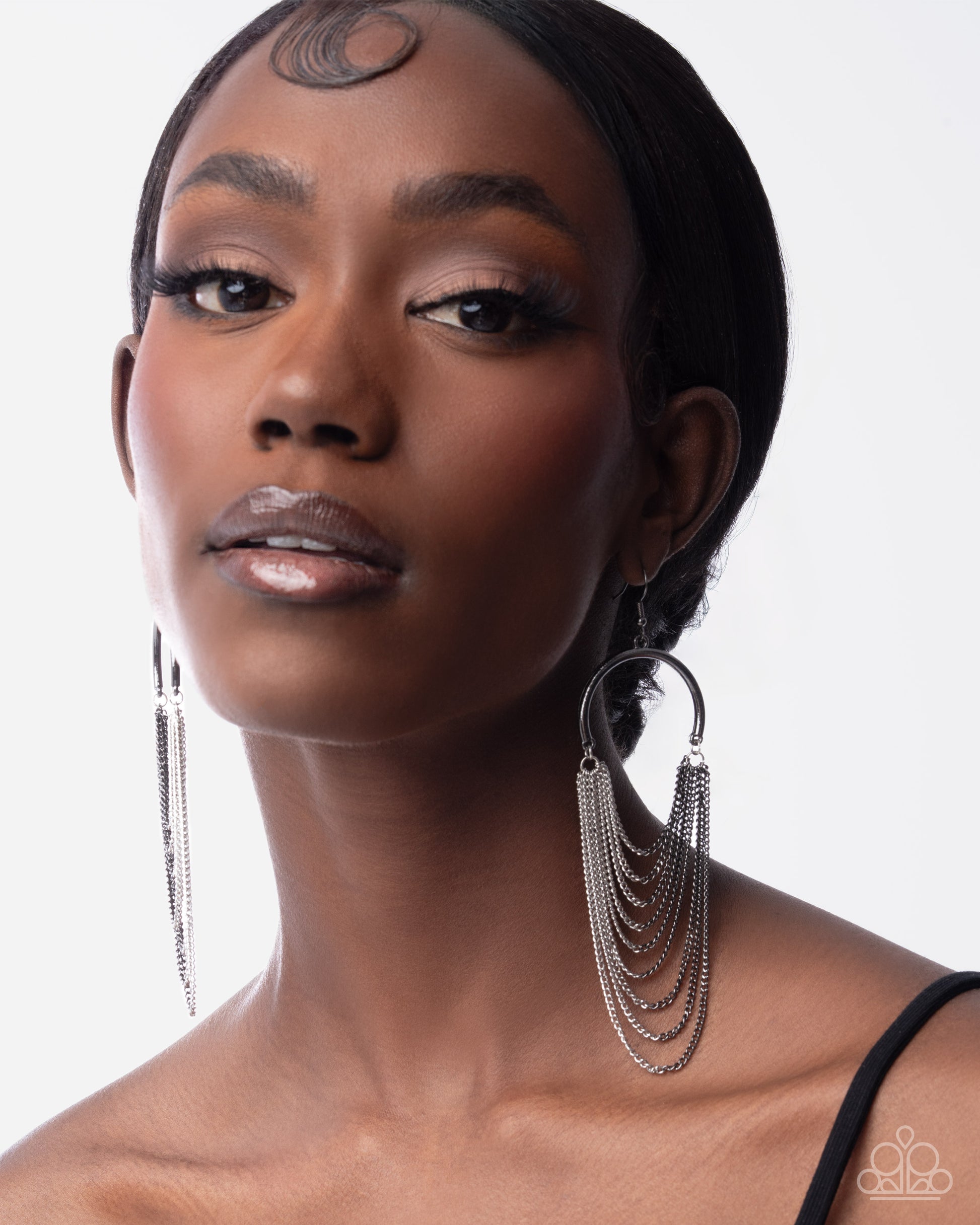 Focused Fringe - black - Paparazzi earrings