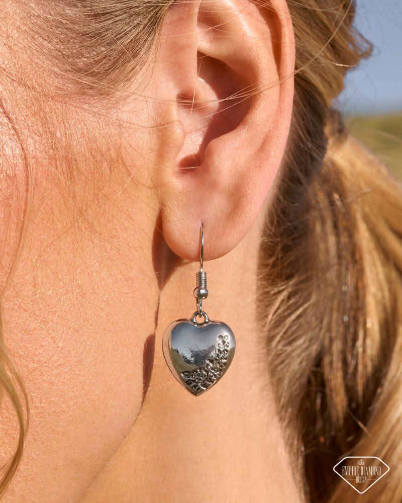 Forever Near - silver - Paparazzi necklace