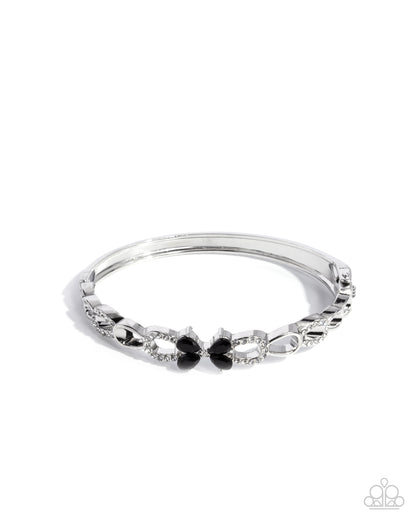 Frame of REFINED - black - Paparazzi bracelet
