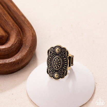 Frenetic Frame - brass - Paparazzi ring