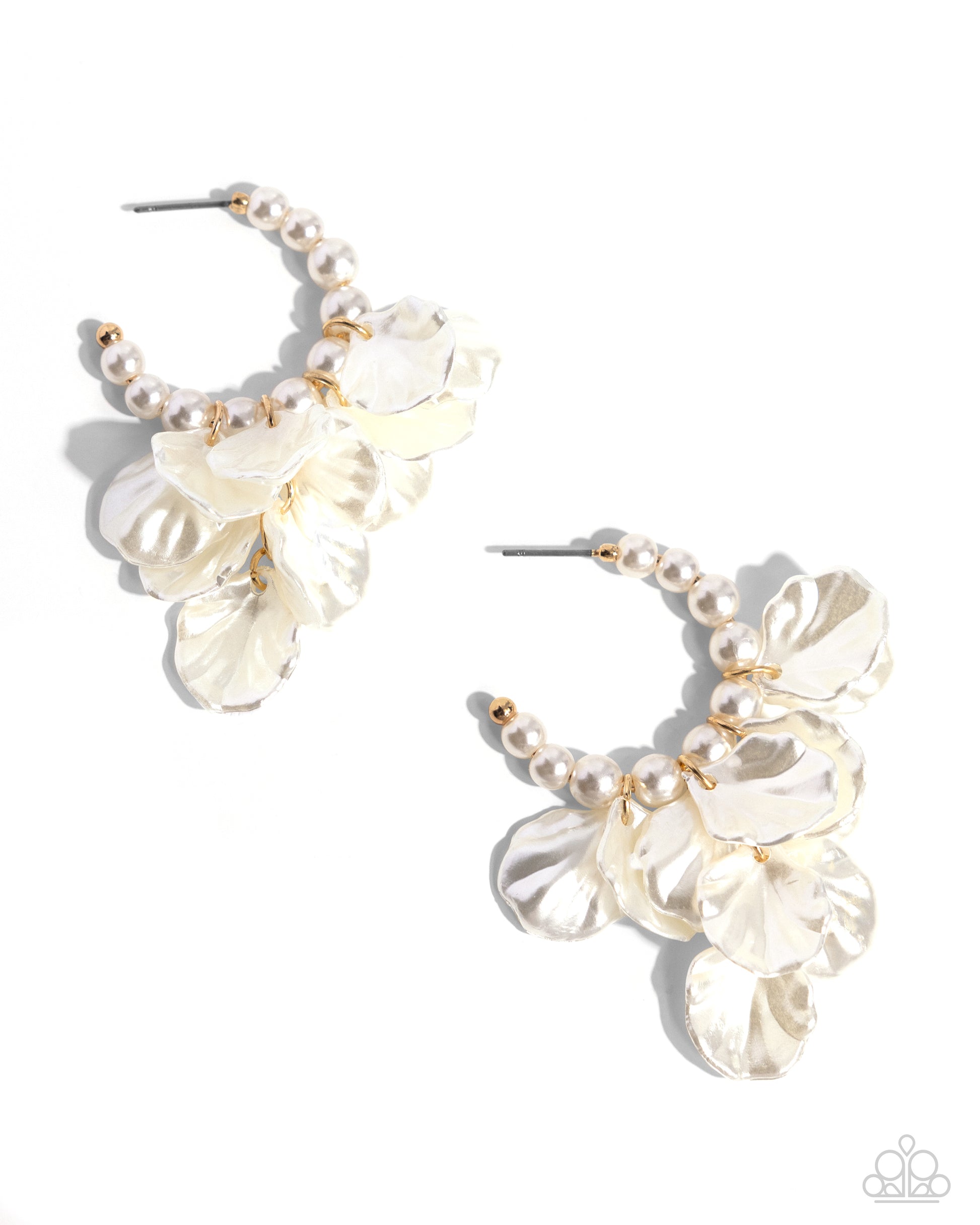 Frilly Feature - gold - Paparazzi earrings