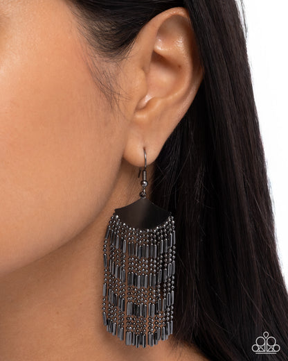 Fringe Foundation - black - Paparazzi earrings