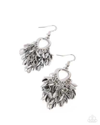 Fringe Freestyle - silver - Paparazzi earrings