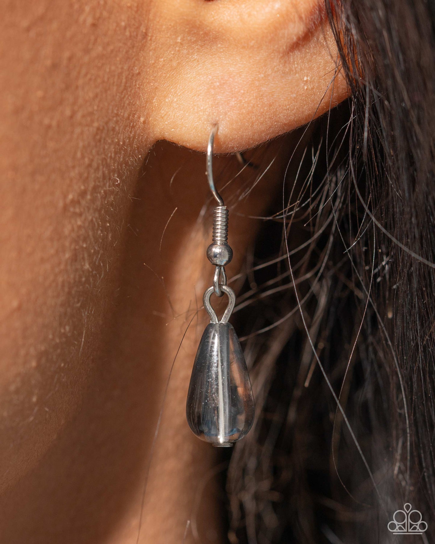 GLASSY Getaway - black - Paparazzi necklace