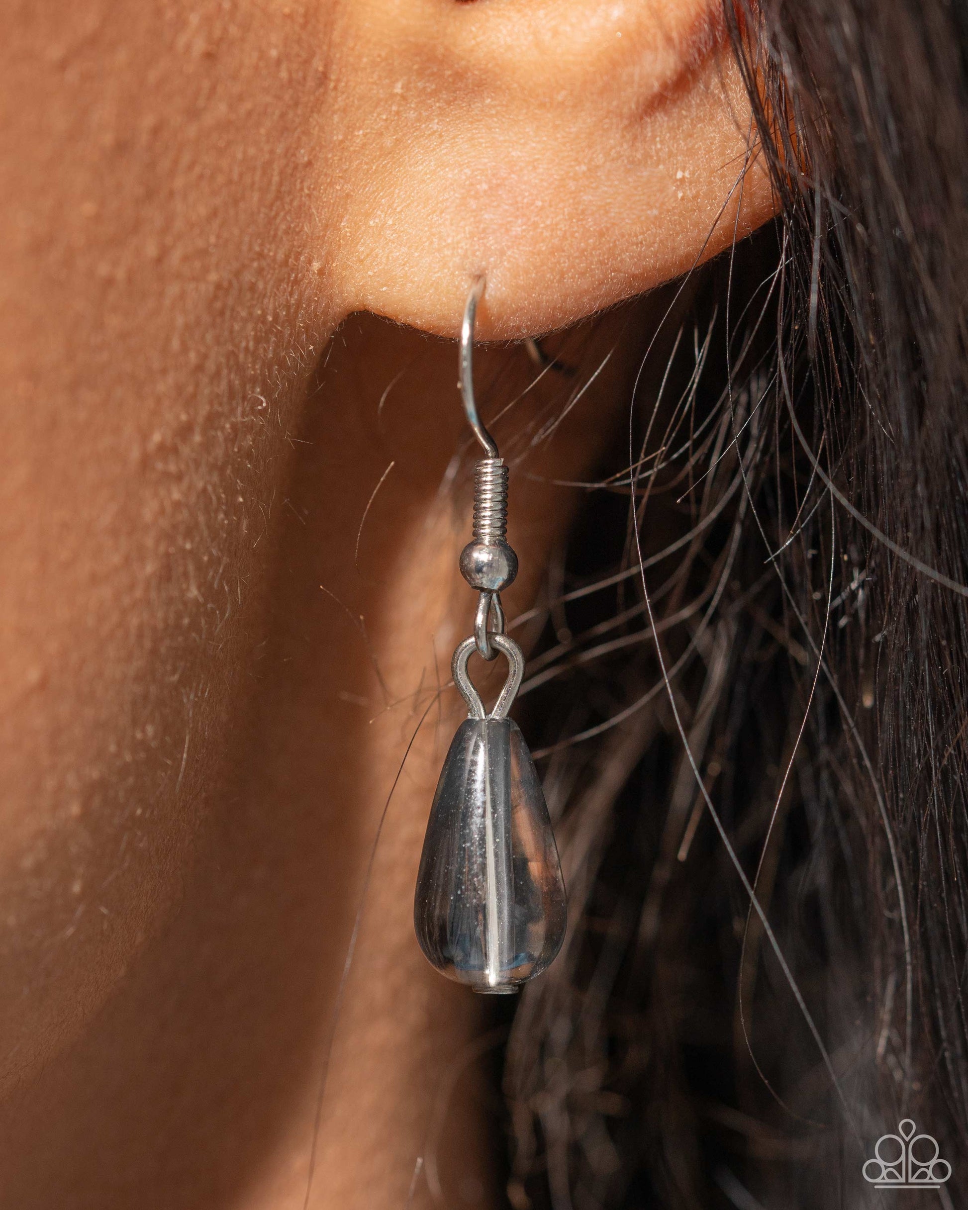 GLASSY Getaway - black - Paparazzi necklace