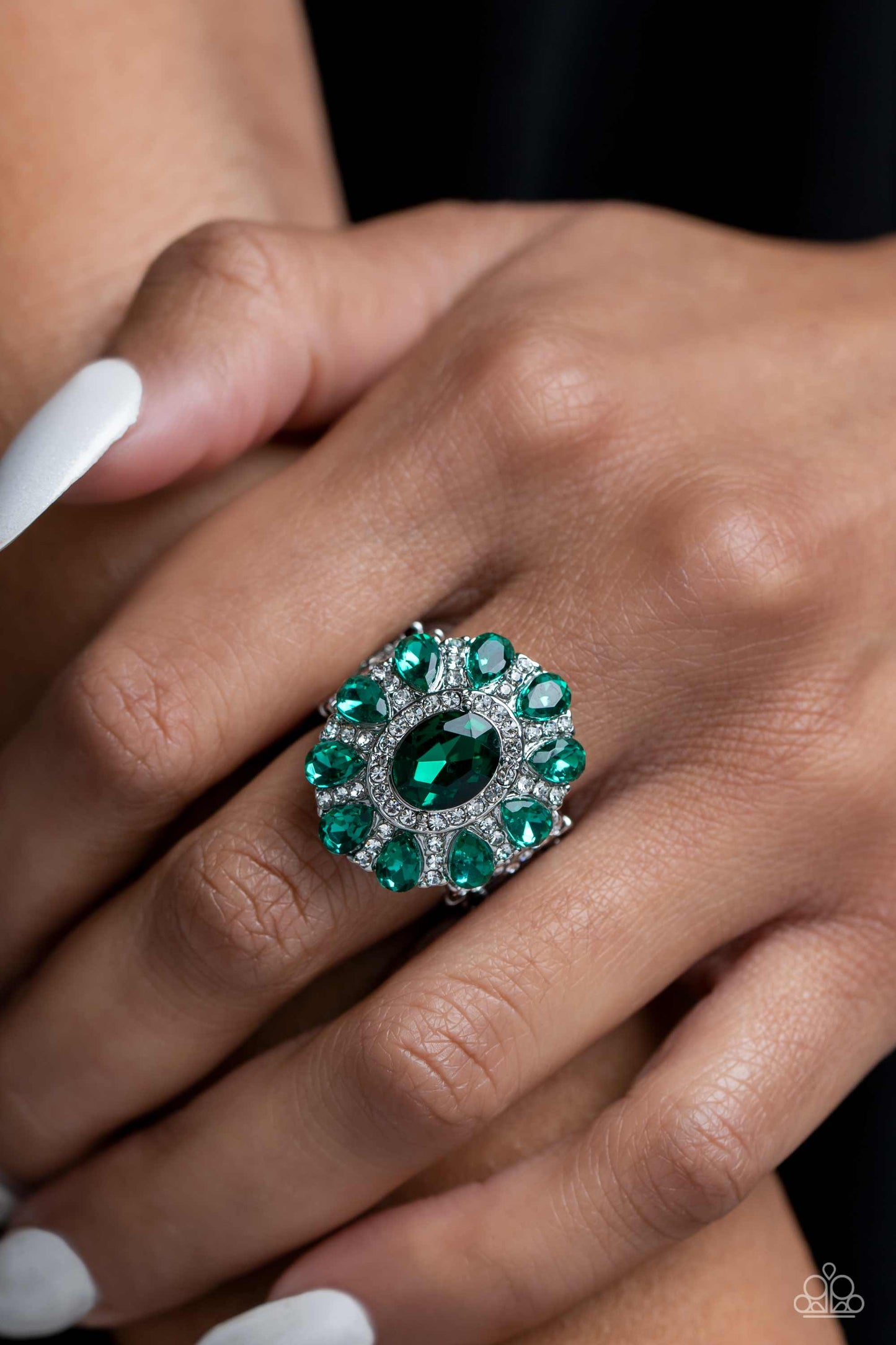 GLIMMER and Spice - green - Paparazzi ring