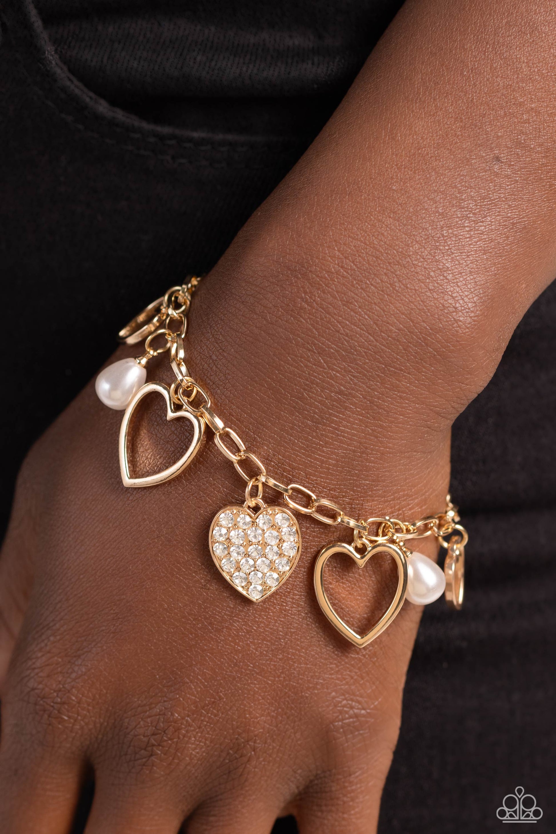 GLOW Your Heart - gold - Paparazzi bracelet