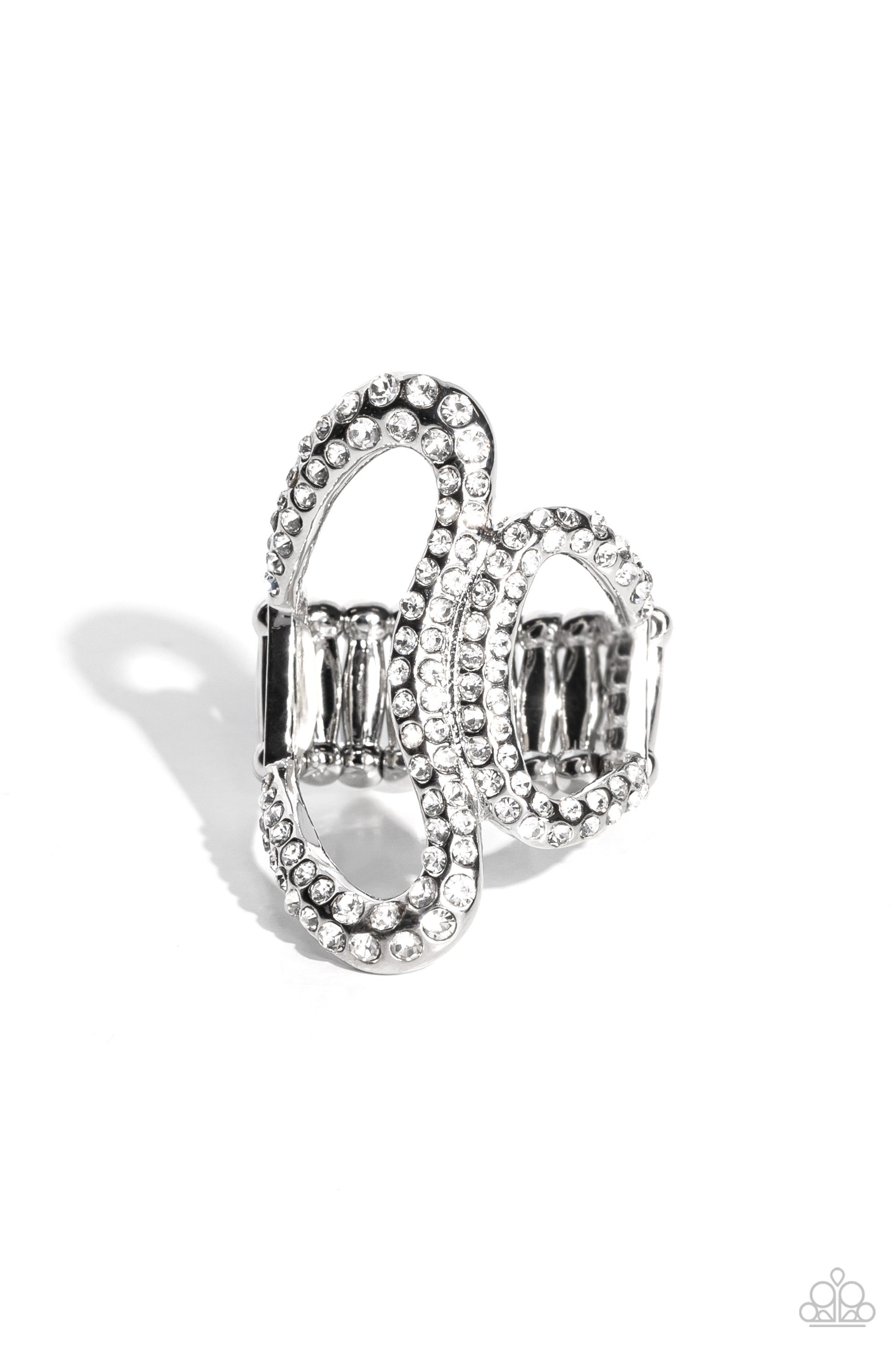 Gap Year - white - Paparazzi ring