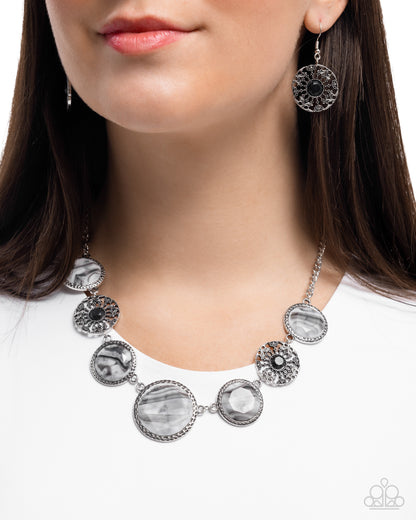 Gentle Glam - black - Paparazzi necklace