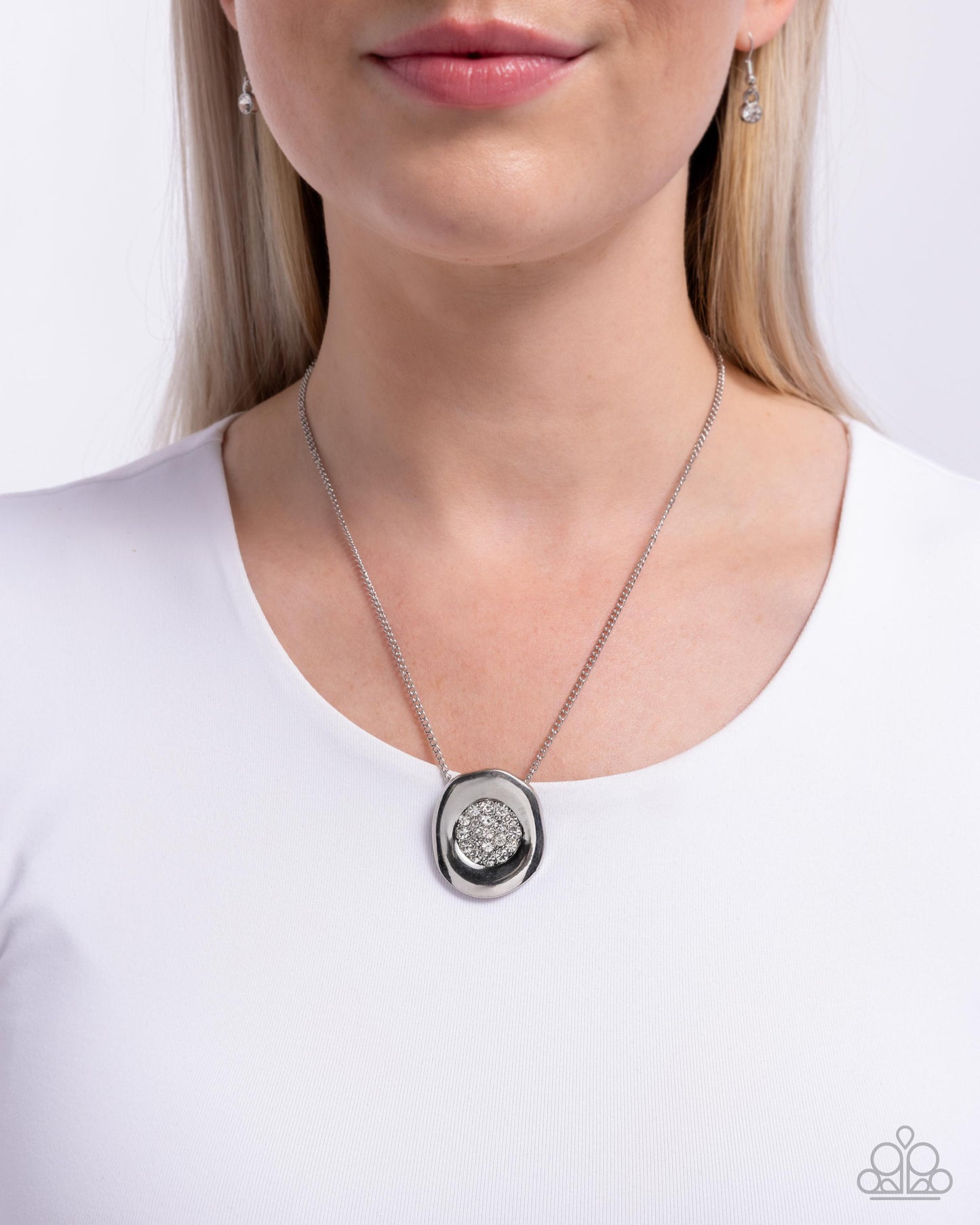 Gently Glistening - white - Paparazzi necklace