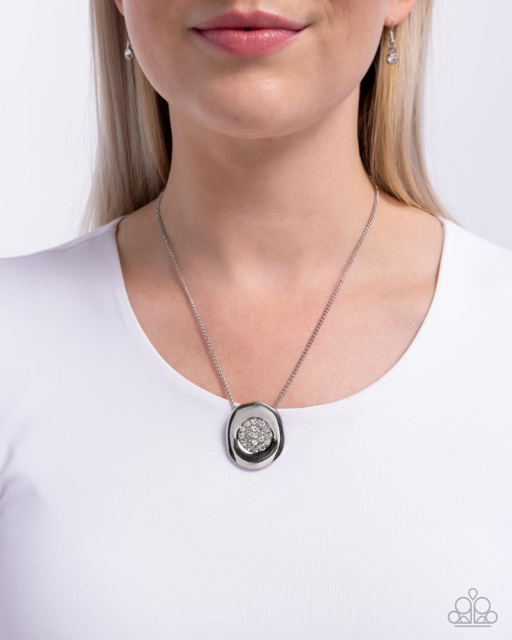 Gently Glistening - white - Paparazzi necklace