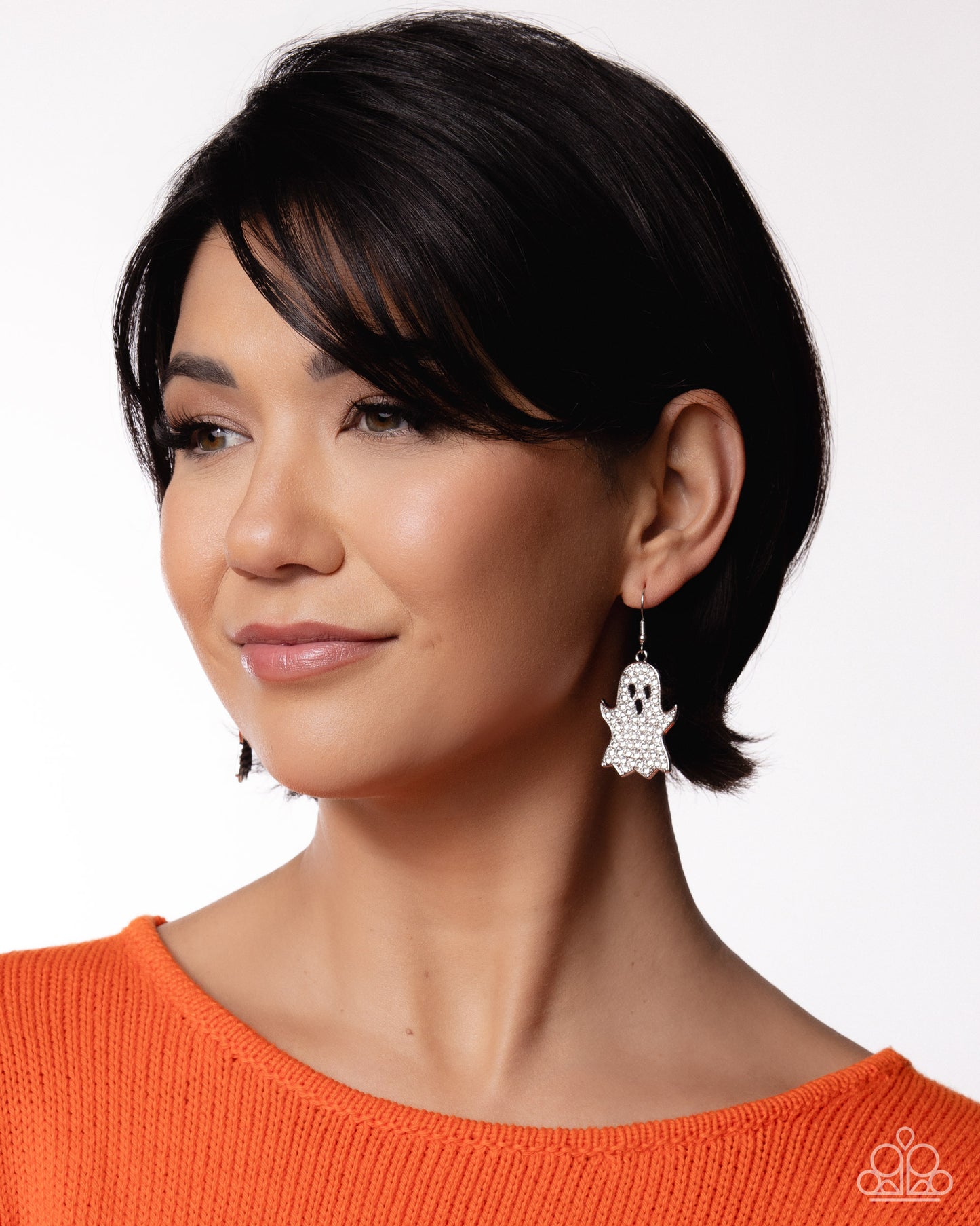 Ghost Town - white - Paparazzi earrings