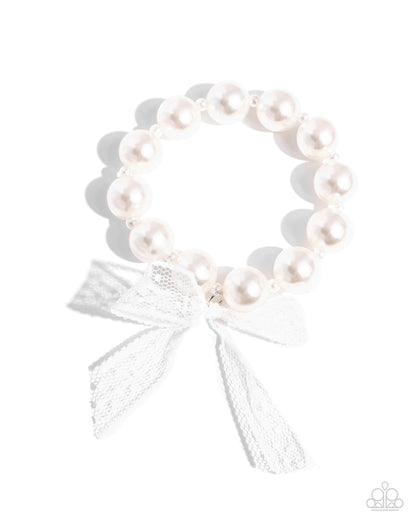 Girly Glam - white - Paparazzi bracelet