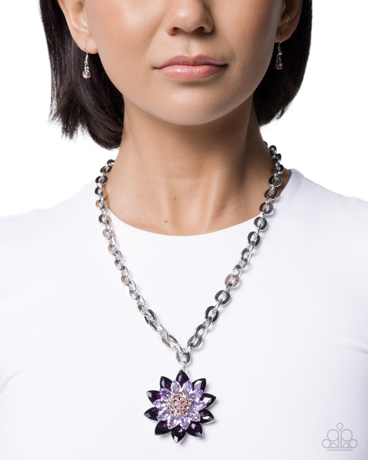 Glamorous Garden - purple - Paparazzi necklace