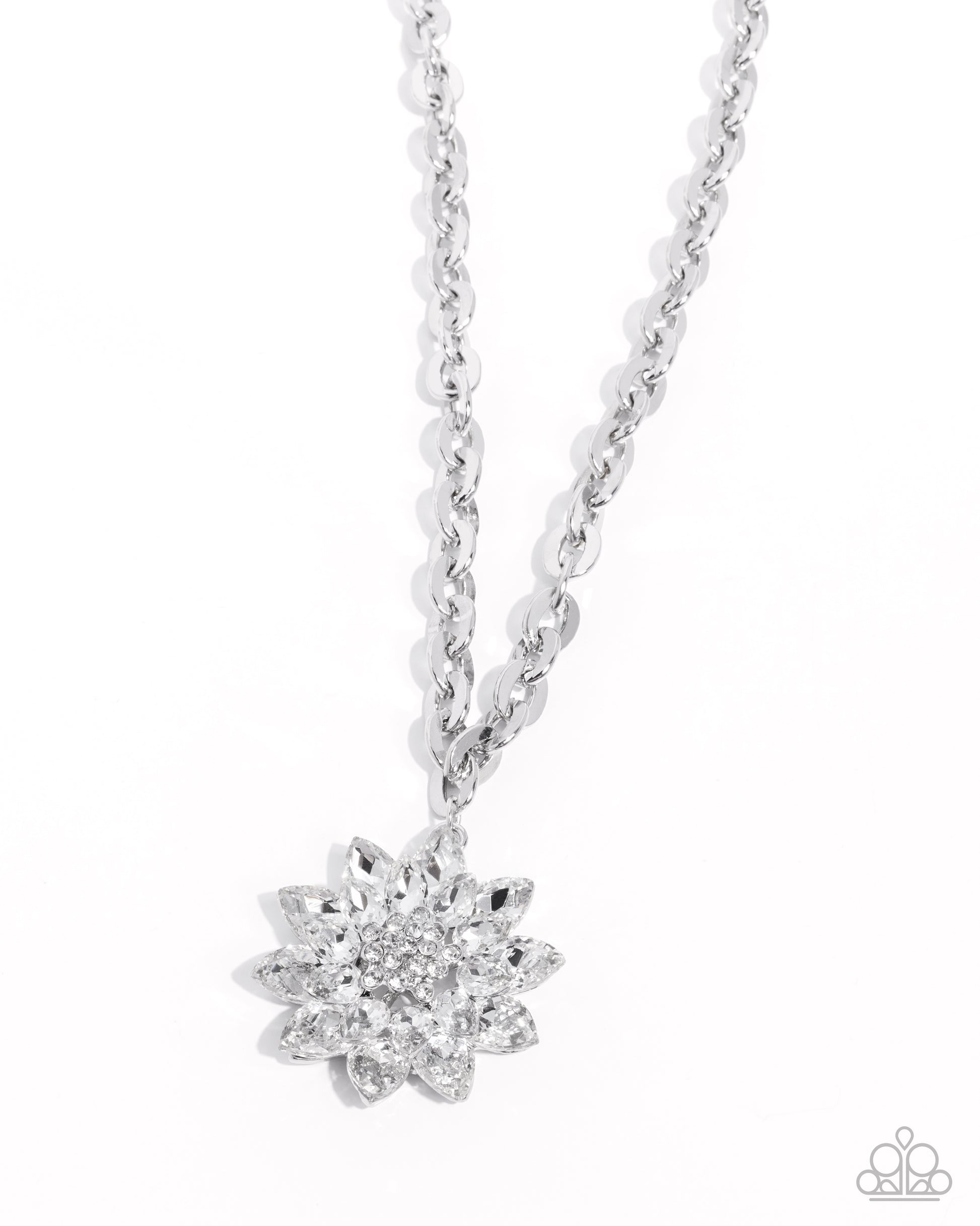 Glamorous Garden - white - Paparazzi necklace