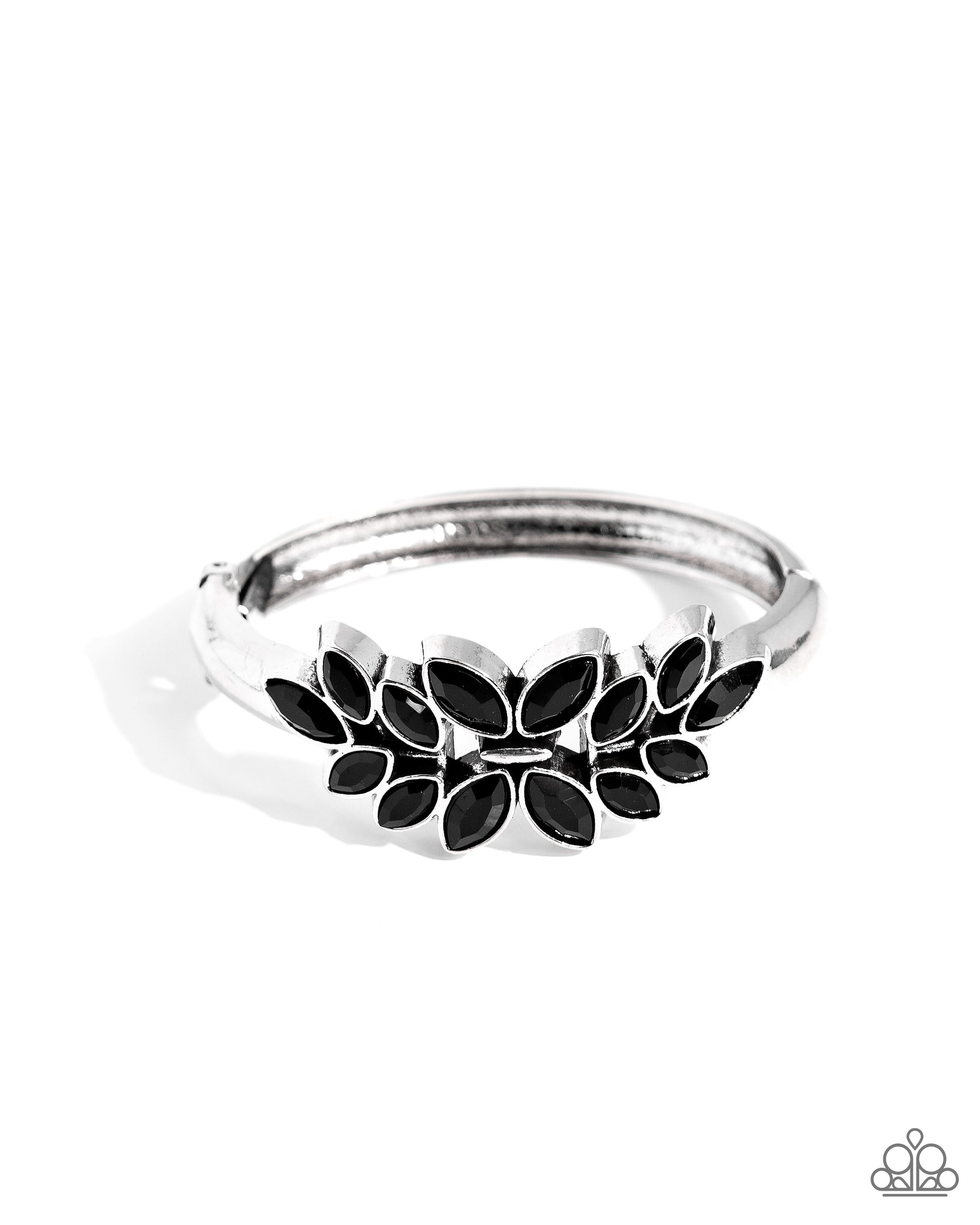 Glamorously Garnished - black - Paparazzi bracelet