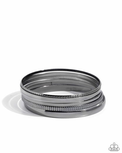 Gliding Gleam - black - Paparazzi bracelet