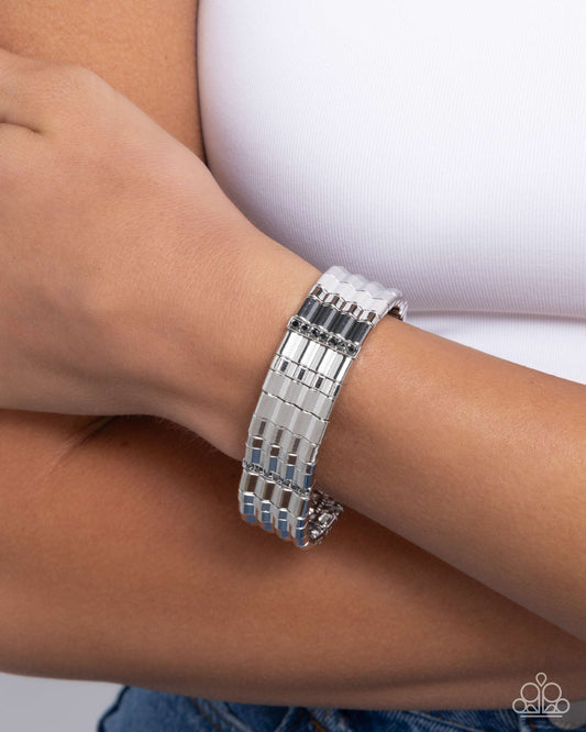 Glistening Getaway - silver - Paparazzi bracelet