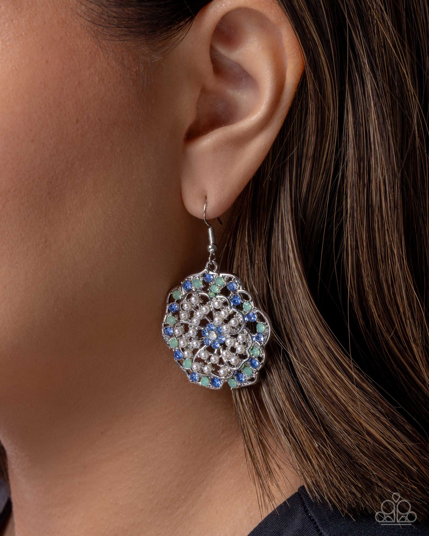 Glowing Grace - blue - Paparazzi earrings